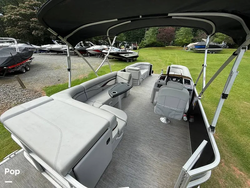 Slide: The Image of Bennington 22SL 2023 - 15570254