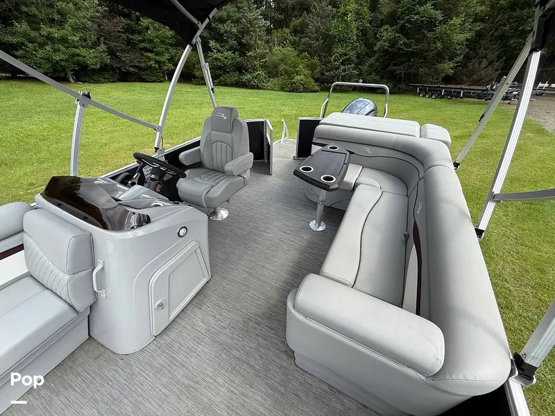 Slide: The Image of Bennington 22SL 2023 - 15570255