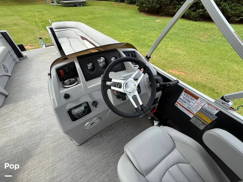 Slide: The Image of Bennington 22SL 2023 - 15570257