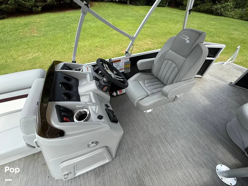 Slide: The Image of Bennington 22SL 2023 - 15570258