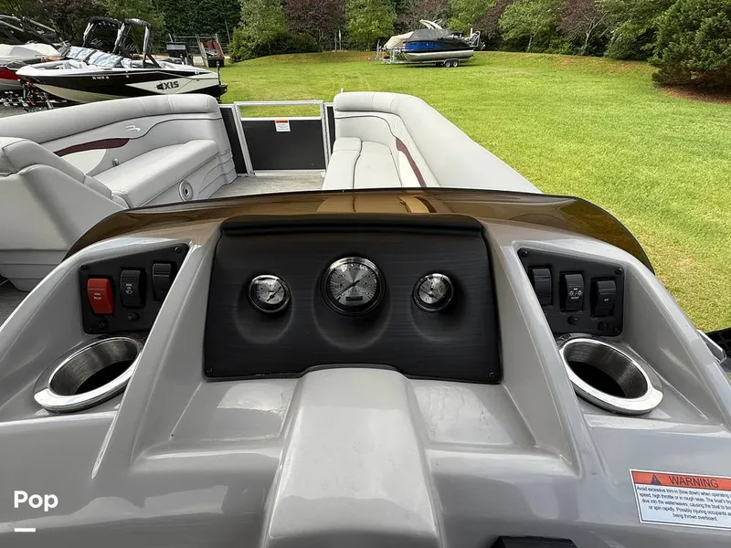 Slide: The Image of Bennington 22SL 2023 - 15570265