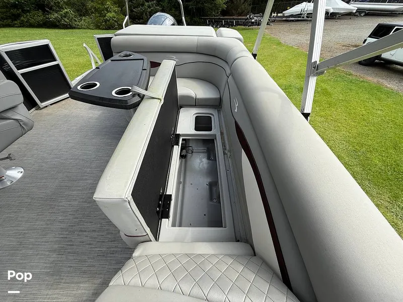 Slide: The Image of Bennington 22SL 2023 - 15570270