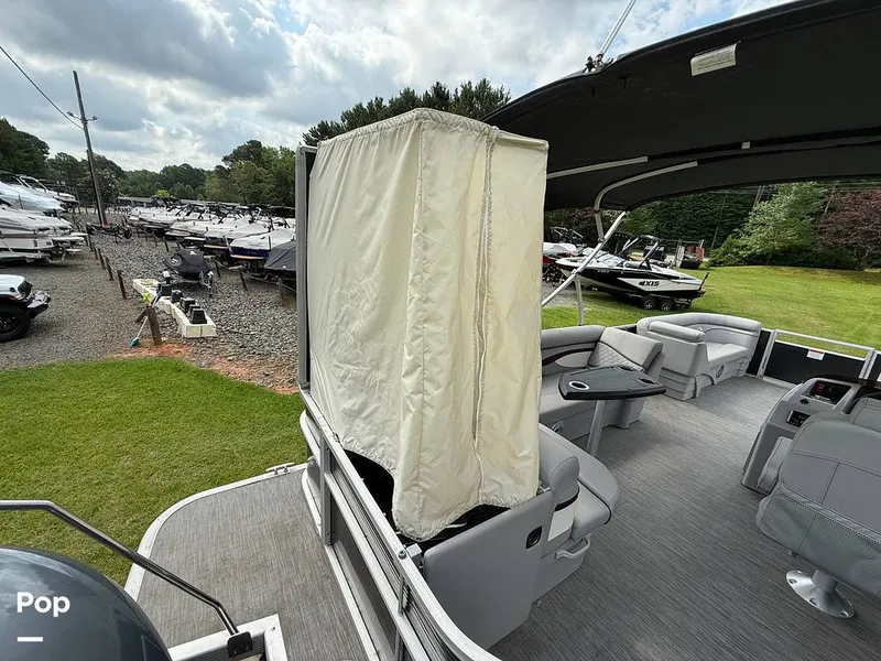 Slide: The Image of Bennington 22SL 2023 - 15570273