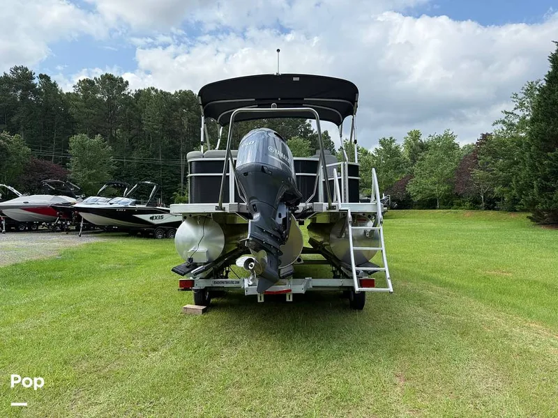 Slide: The Image of Bennington 22SL 2023 - 15570250