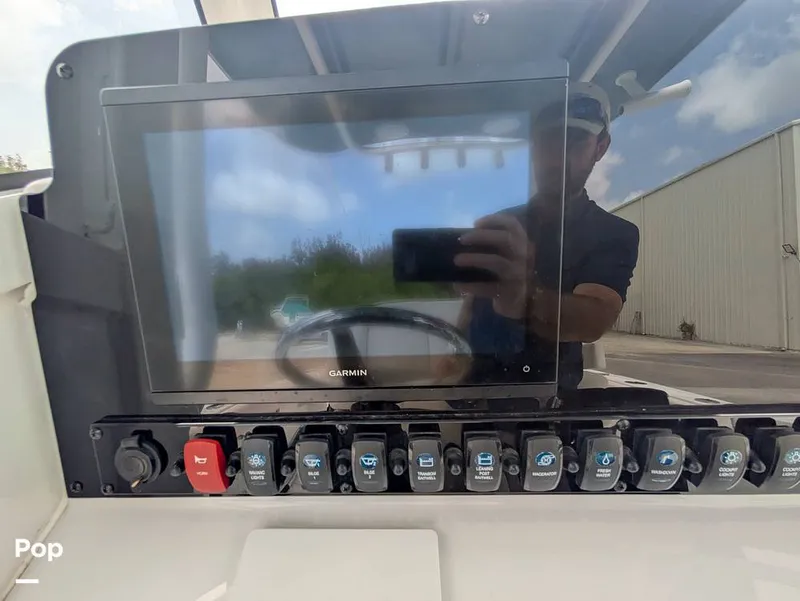 Slide: The Image of Sea Hunt Ultra 275 SE 2024 - 15614505