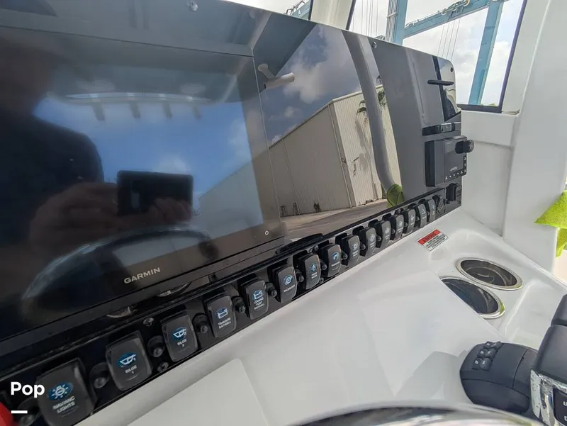 Slide: The Image of Sea Hunt Ultra 275 SE 2024 - 15614507