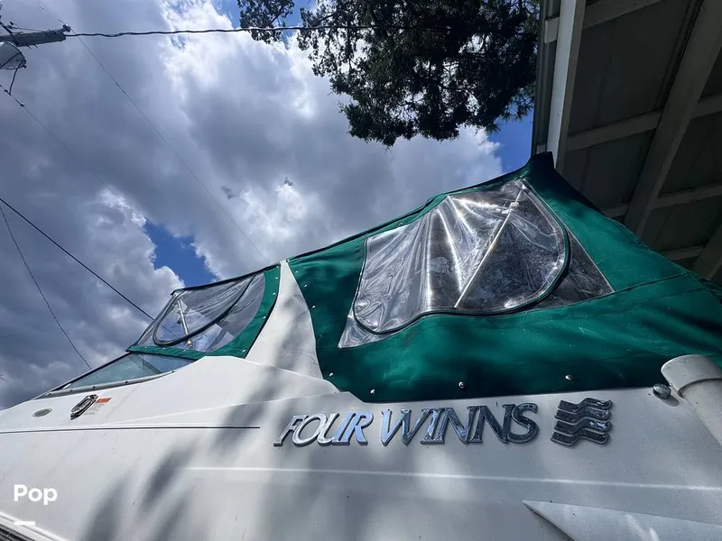 Slide: The Image of Four Winns 268 Vista Cruiser 2002 - 15572645