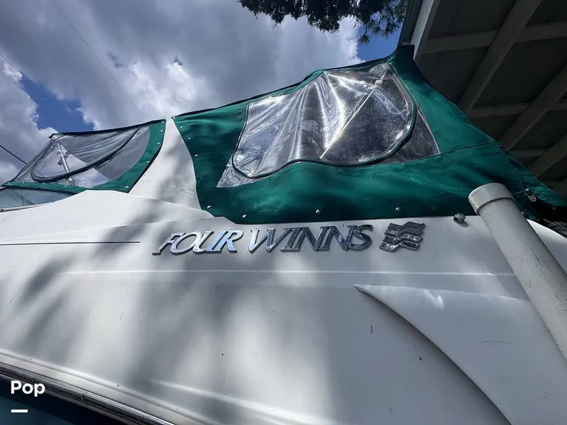 Slide: The Image of Four Winns 268 Vista Cruiser 2002 - 15572646