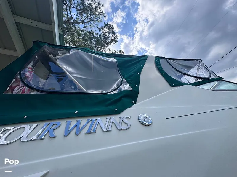Slide: The Image of Four Winns 268 Vista Cruiser 2002 - 15572722
