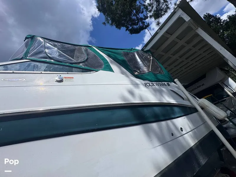 Slide: The Image of Four Winns 268 Vista Cruiser 2002 - 15572735