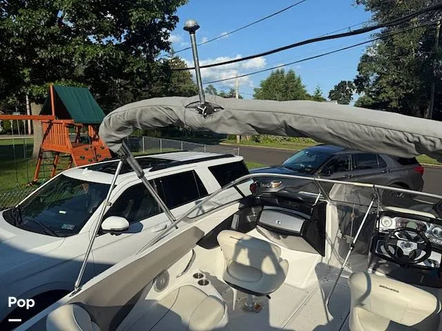 Slide: The Image of Sea-Doo Challenger 210 SE 2011 - 15662261