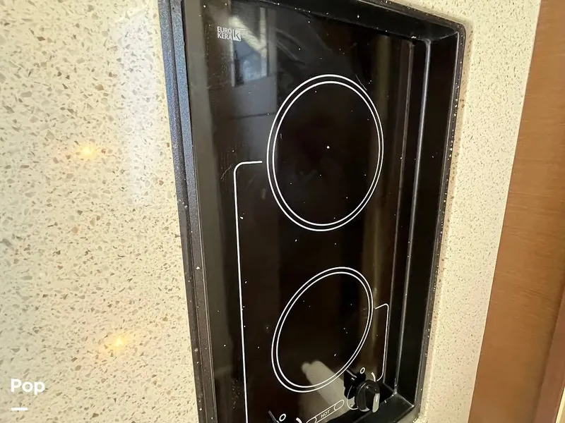 Slide: The Image of Sea Ray 370 Sundancer 2017 - 15946626