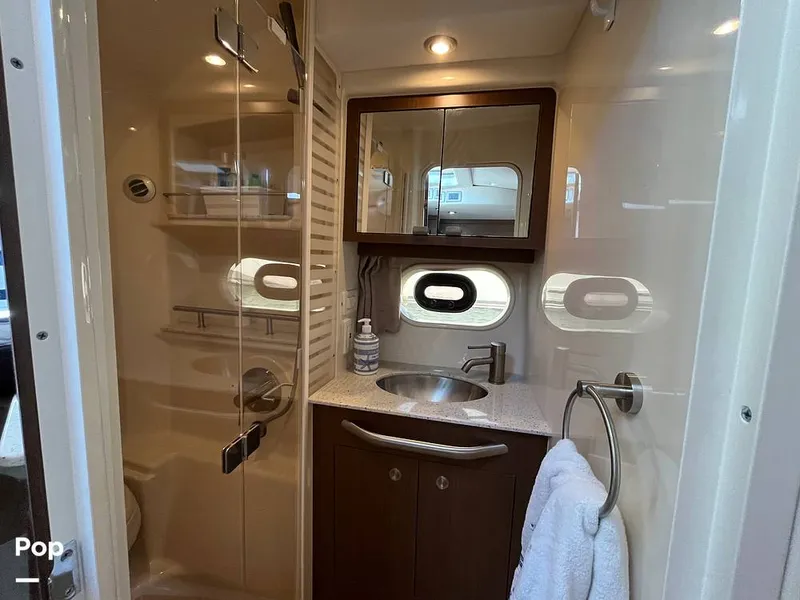 Slide: The Image of Sea Ray 370 Sundancer 2017 - 15946627