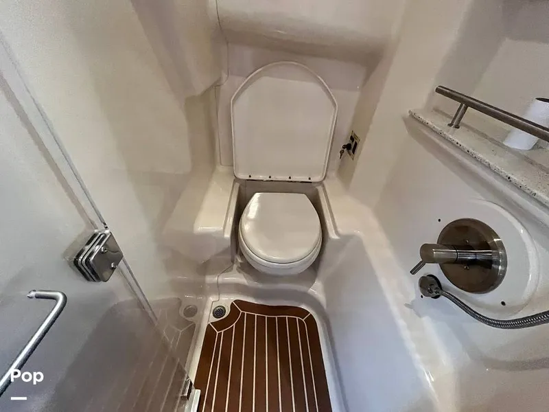 Slide: The Image of Sea Ray 370 Sundancer 2017 - 15946630