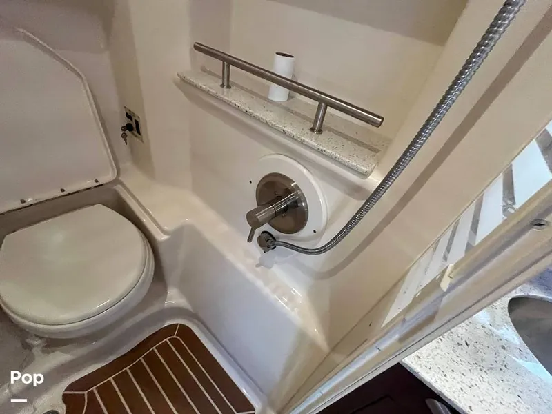 Slide: The Image of Sea Ray 370 Sundancer 2017 - 15946632