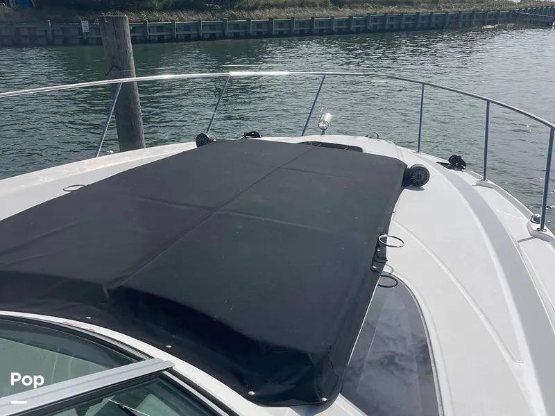 Slide: The Image of Sea Ray 370 Sundancer 2017 - 15946963