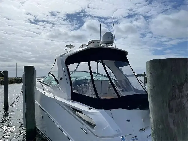 Slide: The Image of Sea Ray 370 Sundancer 2017 - 16042483