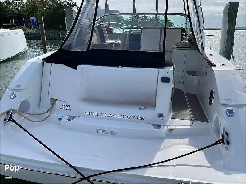 Slide: The Image of Sea Ray 370 Sundancer 2017 - 16042480