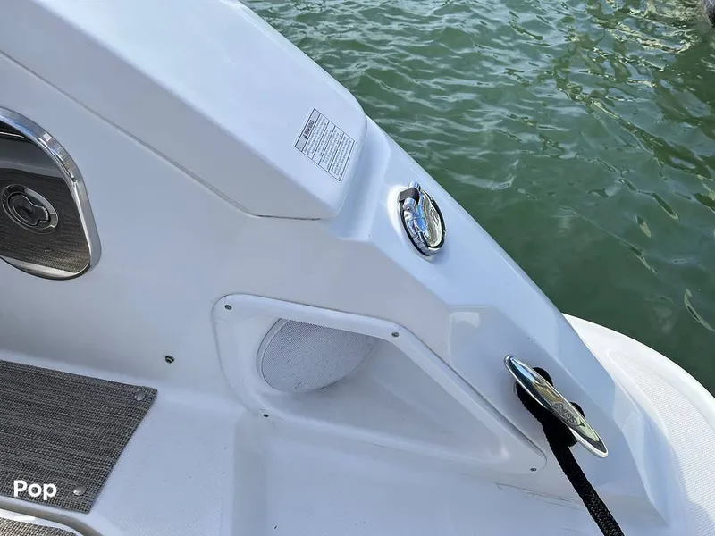 Slide: The Image of Sea Ray 370 Sundancer 2017 - 15946543