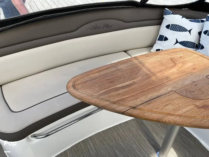 Slide: The Image of Sea Ray 370 Sundancer 2017 - 15946545