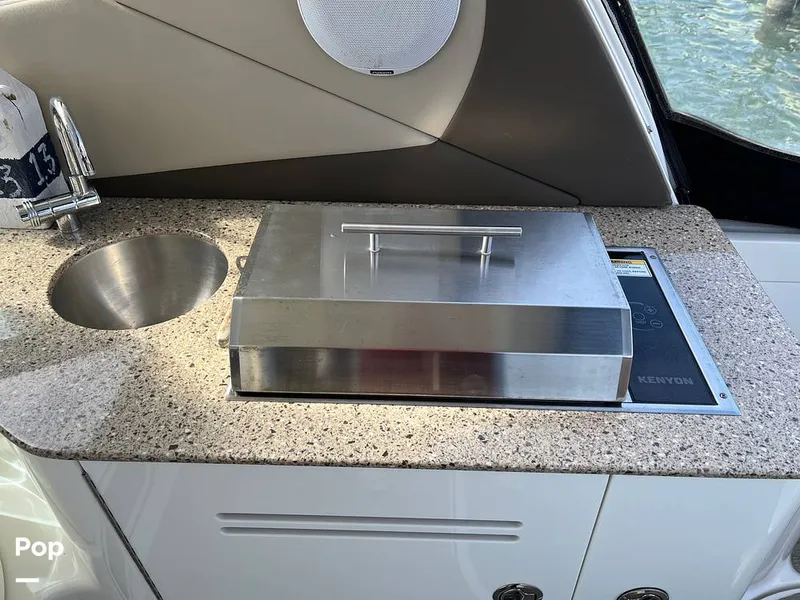 Slide: The Image of Sea Ray 370 Sundancer 2017 - 15946548