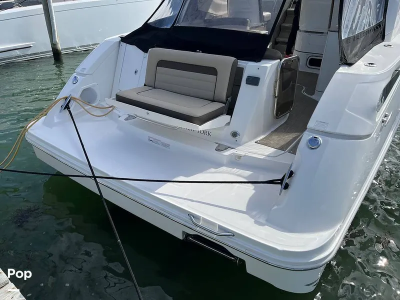 Slide: The Image of Sea Ray 370 Sundancer 2017 - 15946579