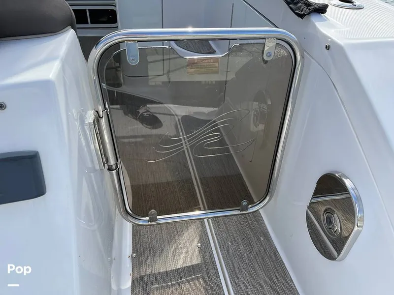 Slide: The Image of Sea Ray 370 Sundancer 2017 - 15946580