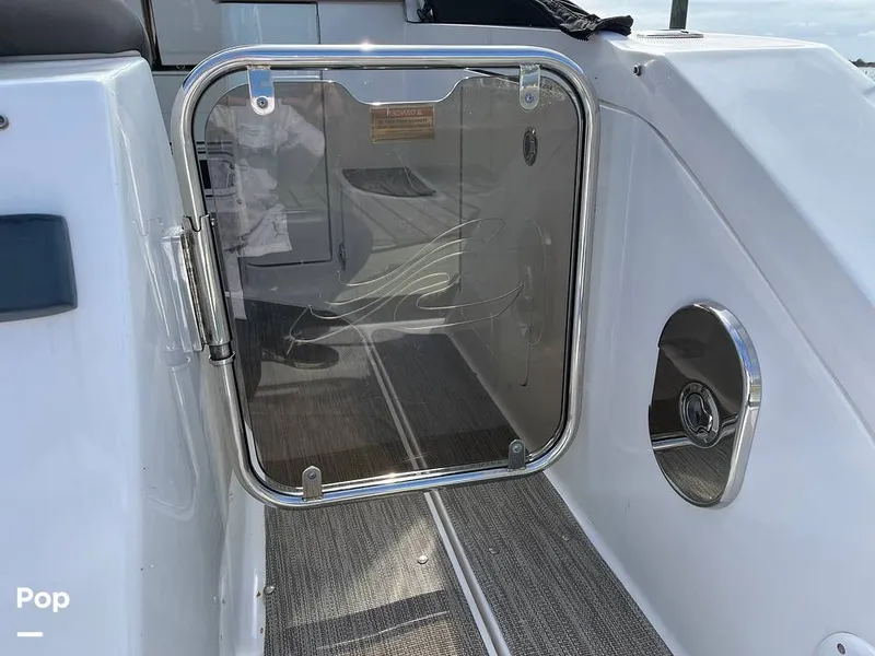 Slide: The Image of Sea Ray 370 Sundancer 2017 - 15946581