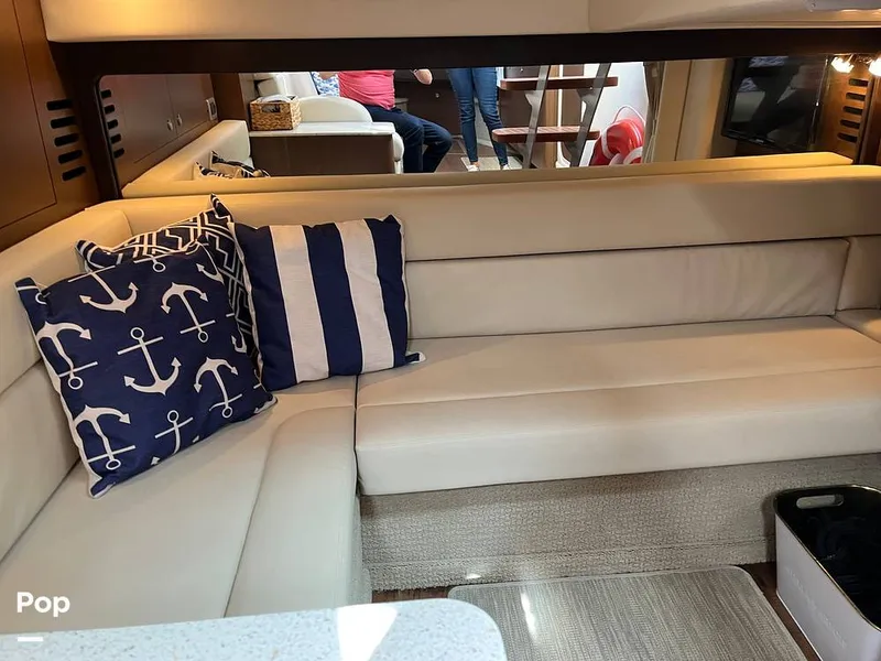 Slide: The Image of Sea Ray 370 Sundancer 2017 - 15946585