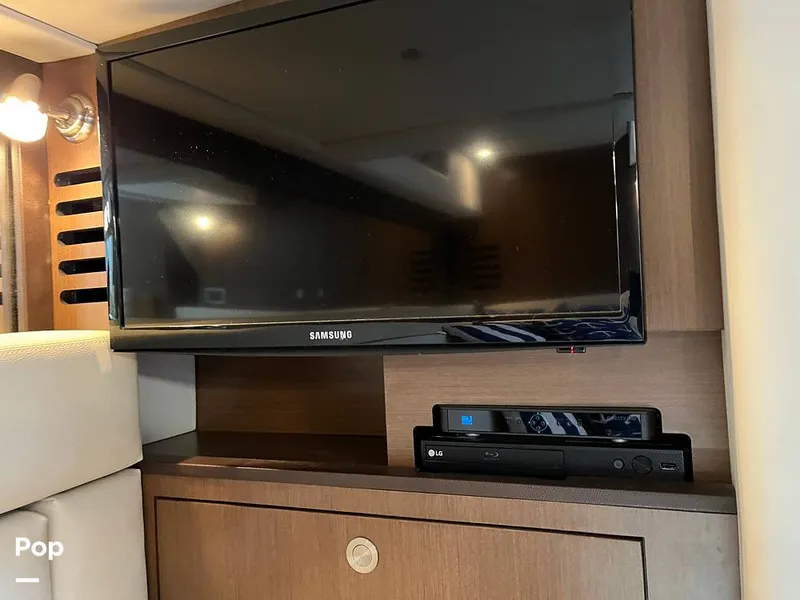 Slide: The Image of Sea Ray 370 Sundancer 2017 - 15946588