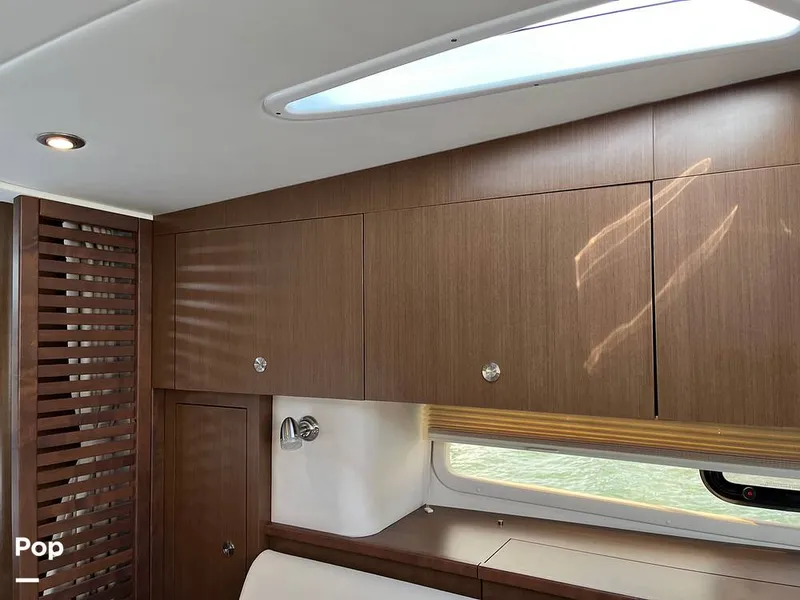 Slide: The Image of Sea Ray 370 Sundancer 2017 - 15946594