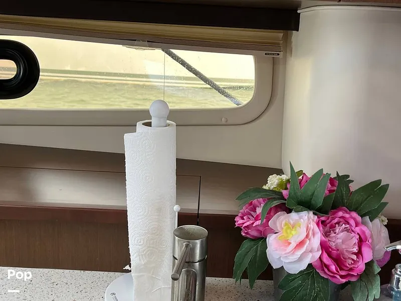 Slide: The Image of Sea Ray 370 Sundancer 2017 - 15946606