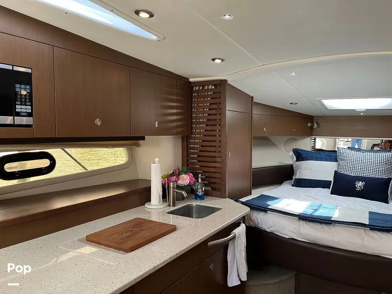 Slide: The Image of Sea Ray 370 Sundancer 2017 - 15946613