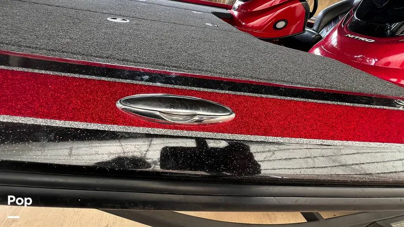 Slide: The Image of Cleats - Pull Up - 15548265