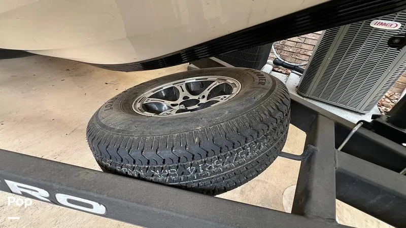 Slide: The Image of Spare Tire Kit - 15548273