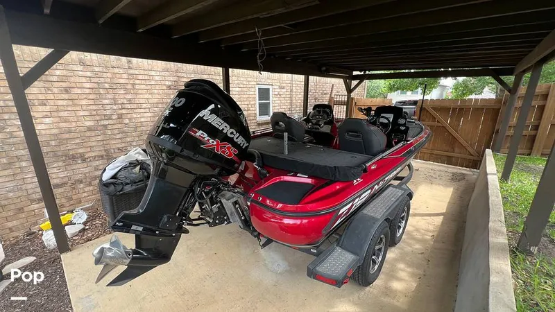 Slide: The Image of 2018 Mercury 200 Pro XS - 15548139