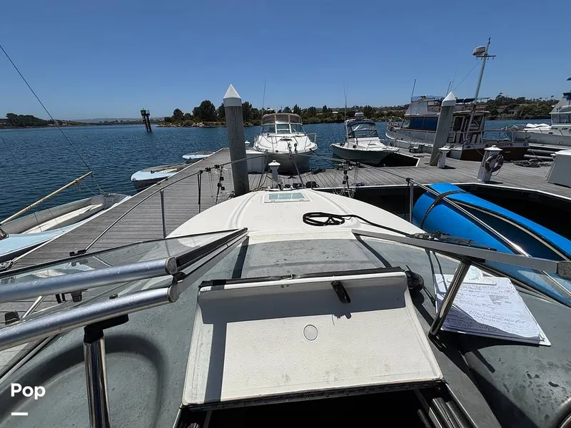 Slide: The Image of Bayliner 245 2005 - 15571004