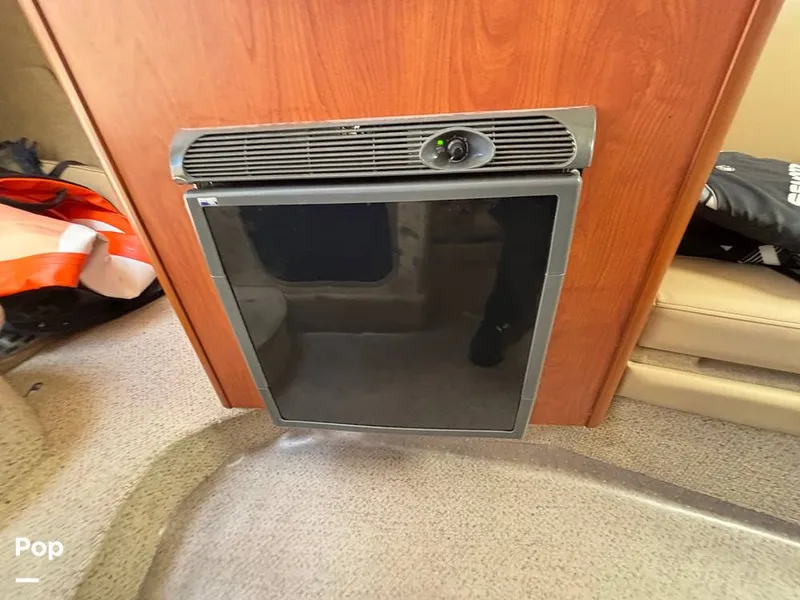 Slide: The Image of Bayliner 245 2005 - 15570967