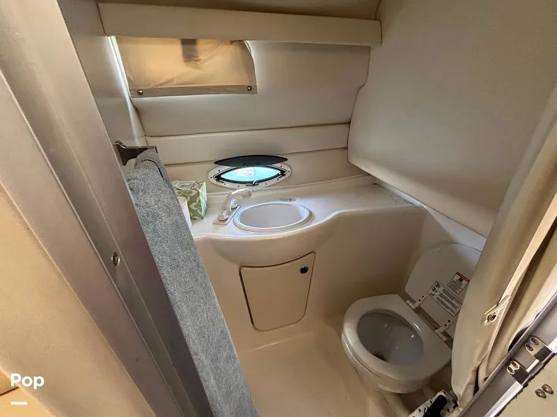 Slide: The Image of Bayliner 245 2005 - 15570954