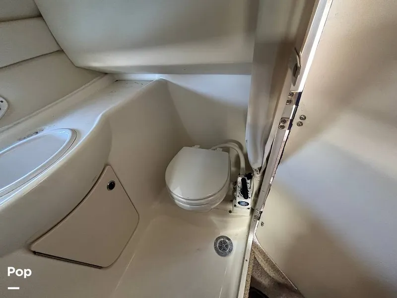 Slide: The Image of Bayliner 245 2005 - 15570952