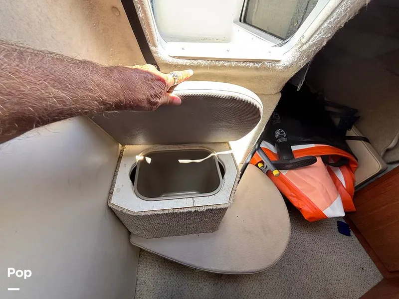 Slide: The Image of Bayliner 245 2005 - 15570948