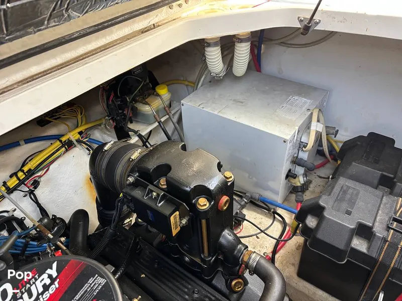 Slide: The Image of Bayliner 245 2005 - 15571037