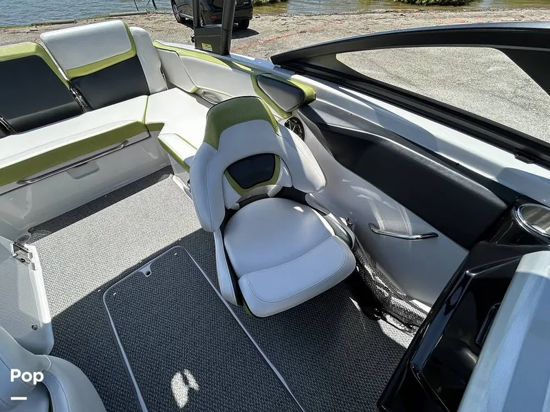 Slide: The Image of Scarab HO Impulse 2015 - 15569526