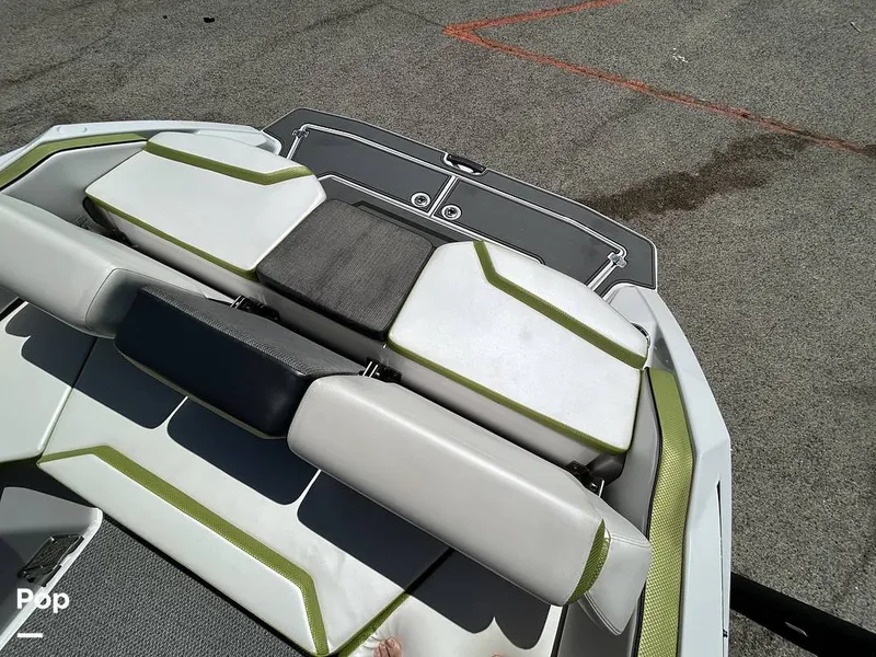 Slide: The Image of Scarab HO Impulse 2015 - 15569506