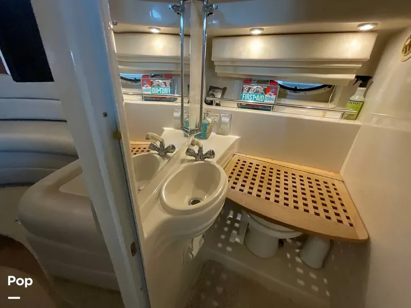 Slide: The Image of Monterey 322 CRUISER 2001 - 15585739