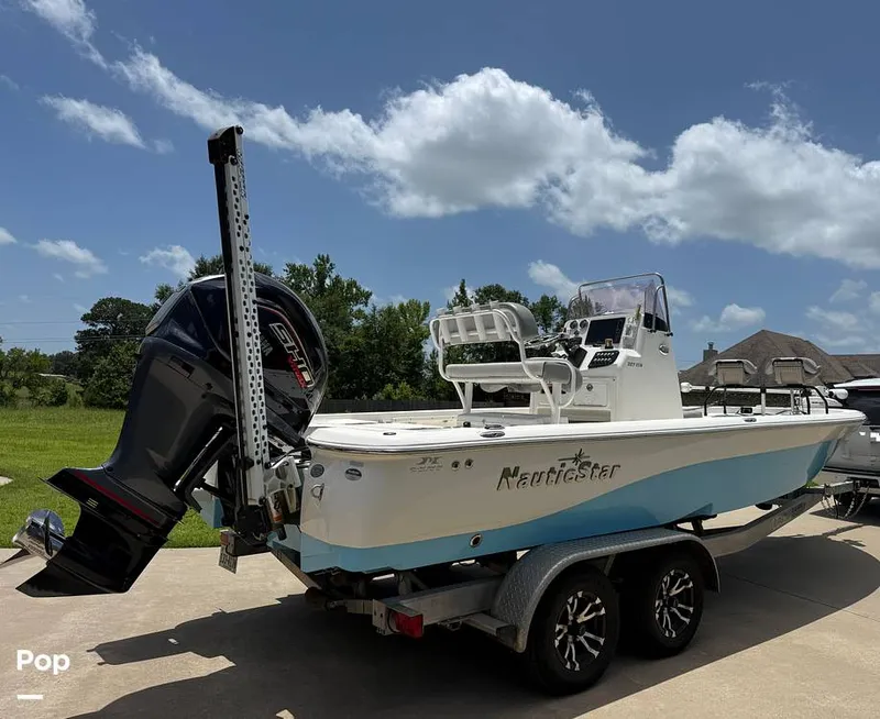Slide: The Image of NauticStar 227 XTS 2022 - 15619840