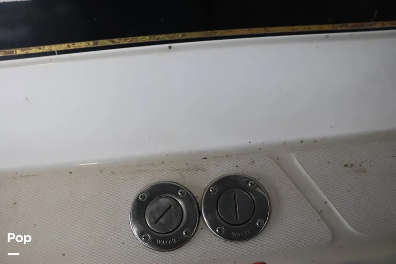 Slide: The Image of Regal Commodore 402 1998 - 15606794