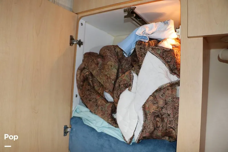 Slide: The Image of Regal Commodore 402 1998 - 15606839