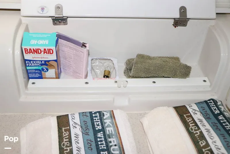 Slide: The Image of Regal Commodore 402 1998 - 15606867