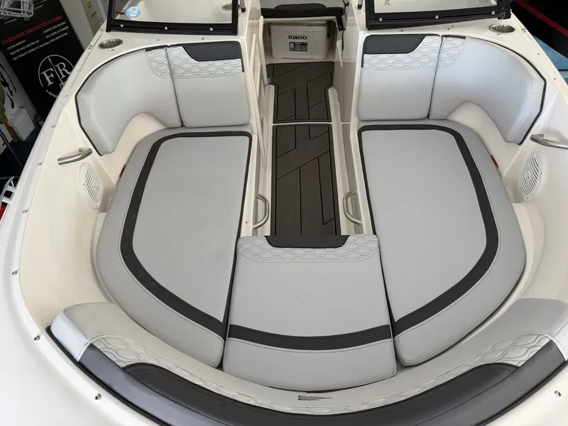 Slide: The Image of Bayliner 170EL 2025 - 5